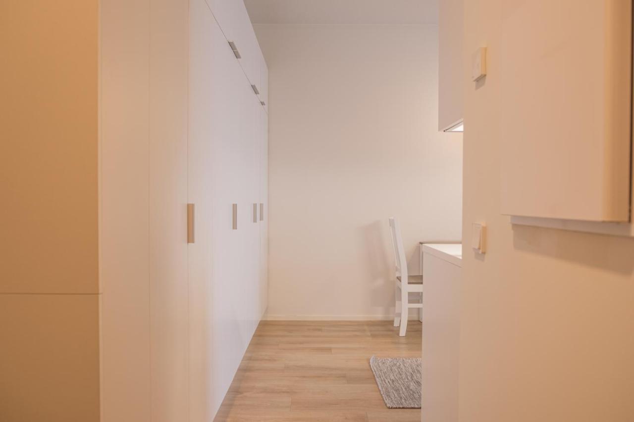 Snowflake Suites VI 罗瓦涅米 外观 照片