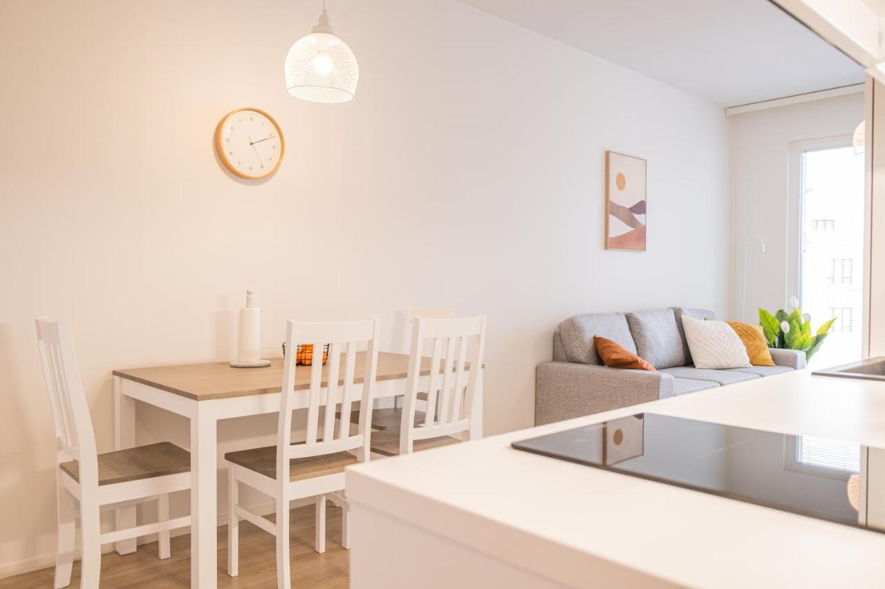Snowflake Suites VI 罗瓦涅米 外观 照片